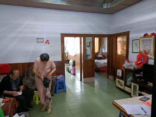 杨舒羽家的客厅