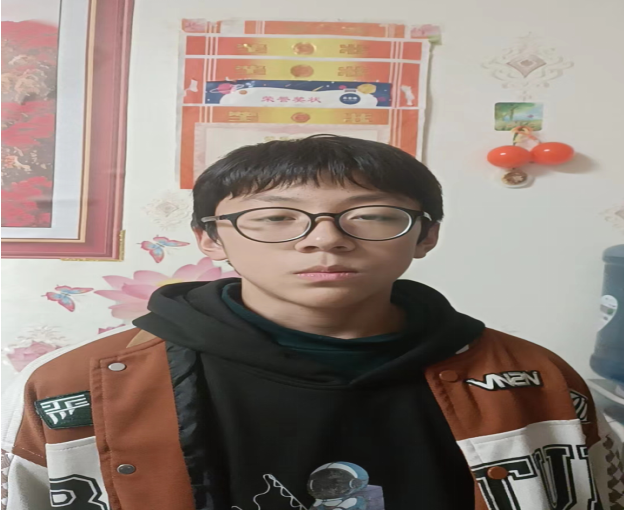 何亚熙照片 何亚熙照片